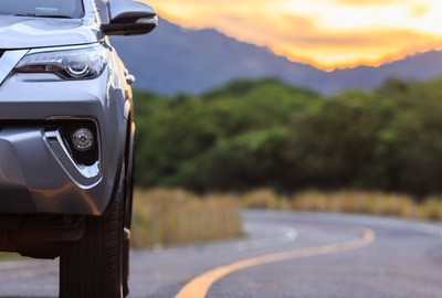 8 SUVs With the Worst Fuel Mileage to Avoid in 2026